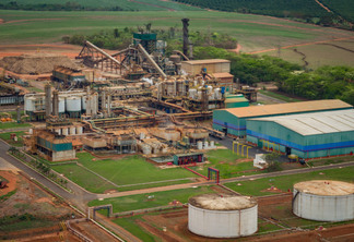 GUARACI, SP - BRASIL - 27/09/2018 - TEREOS AÇÚCAR & ENERGIA BRASIL - Unidade Industrial Vertente, em Guaraci, SP. (Foto: Ferdinando Ramos / Plus Images)


GUARACI, SP - BRAZIL - September 27, 2018 - TEREOS SUGAR & ENERGY BRAZIL - Vertente Industrial Facility at Guaraci, SP. (Photo: Ferdinando Ramos / Plus Images)