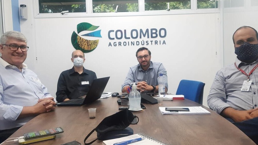 Josias Messias, da ProCana Brasil, Douglas Mariani da Soteica e diretores da Colombo Agroindustrial