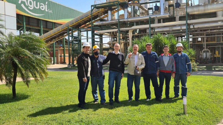 Equipe da Soteica e do Ingenio Aguai celebram os primeiros laços fechados implementados