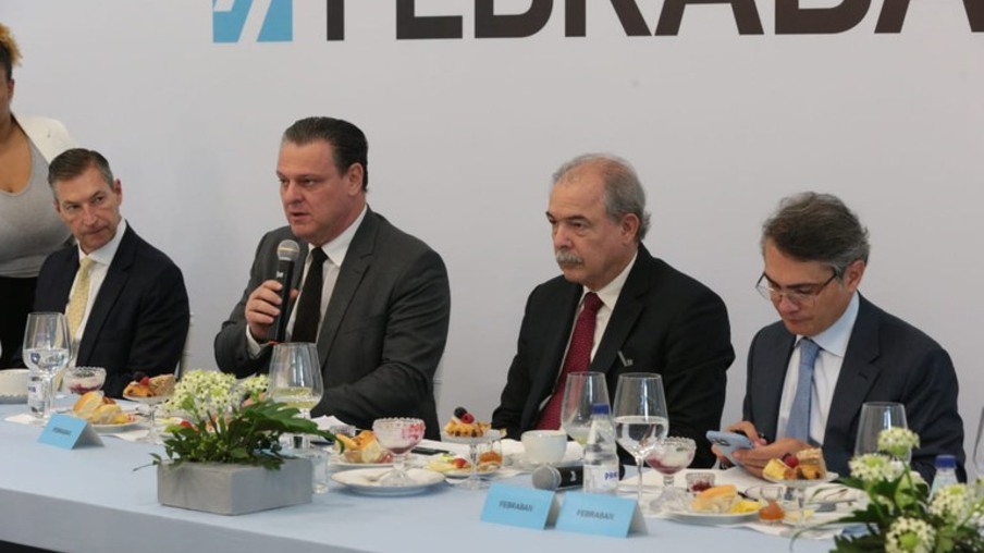 Ministro Carlos Fávaro reforça a importância de investimento no agro sustentável