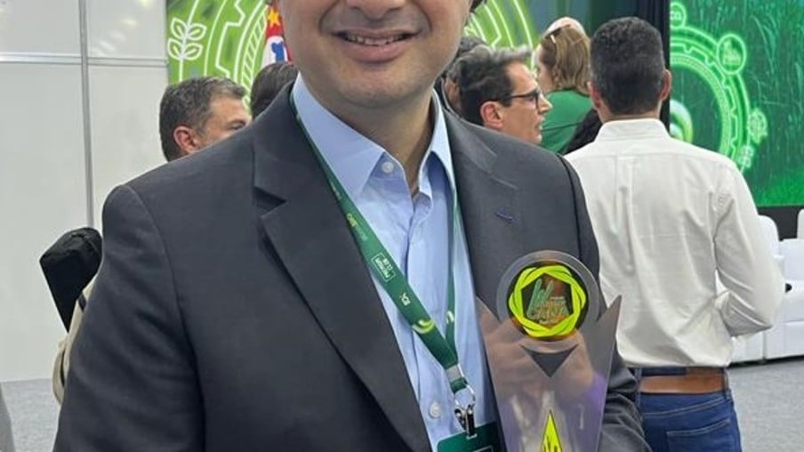 Evandro Gussi conquista o troféu “Ethanol Man of the Year” no MasterCana Award