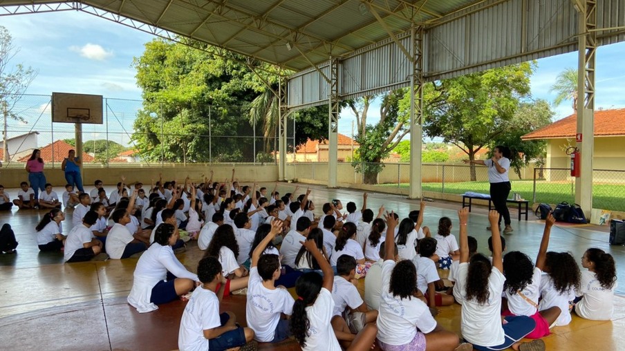 Em comemoração ao Dia da Água, Tereos realiza ação de conscientização em escolas municipais da região