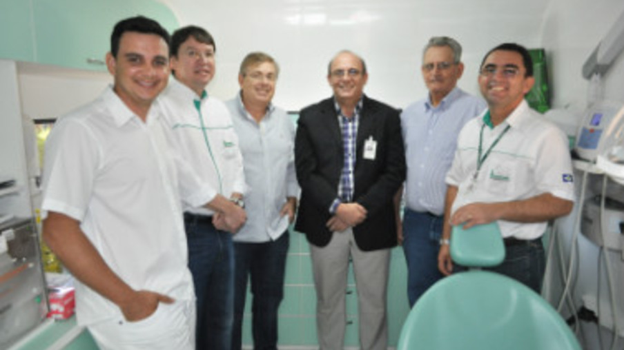 Barralcool firma parceria em programa para saúde bucal