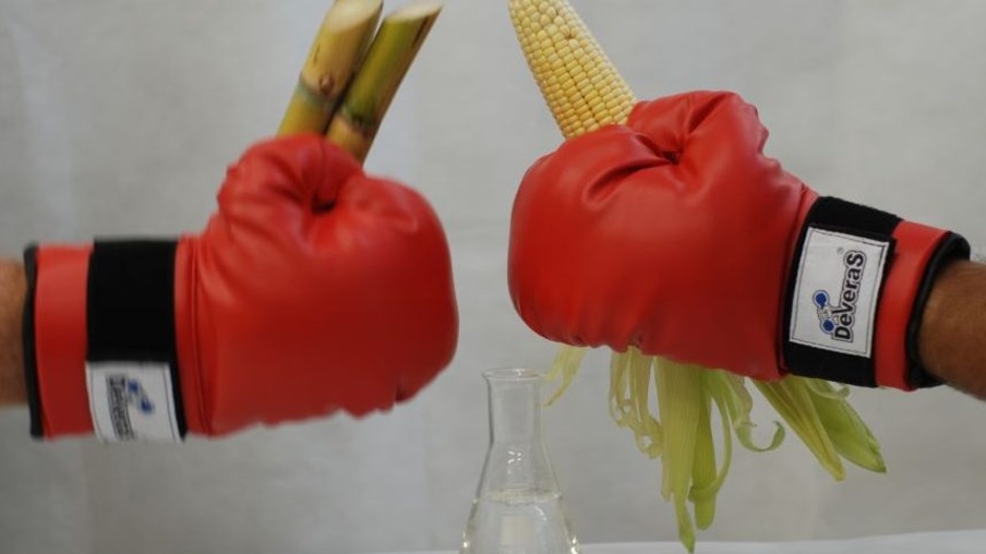 Unica e Sindaçúcar divergem quanto a porcentagem da tarifa de importação do etanol de milho — Foto: Alessandro Reis