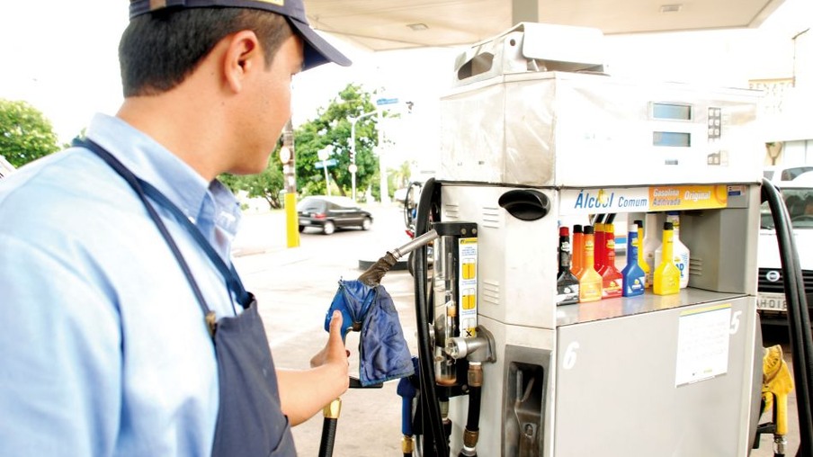 Distribuidora planeja mais 300 postos de combustíveis