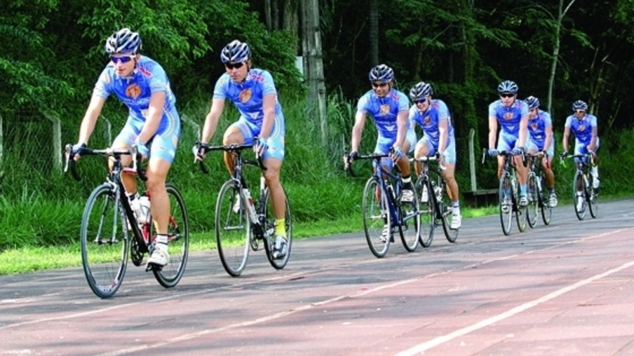 Biosev incentiva equipe de ciclismo de Ribeirão Preto