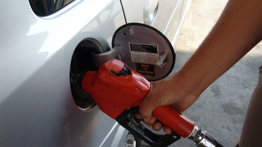 A alíquota de ICMS sobre a gasolina foi para 29% em MG