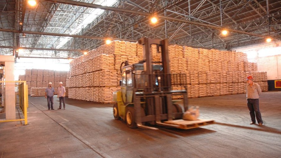 Embarcação de açúcar diminui nos portos brasileiros