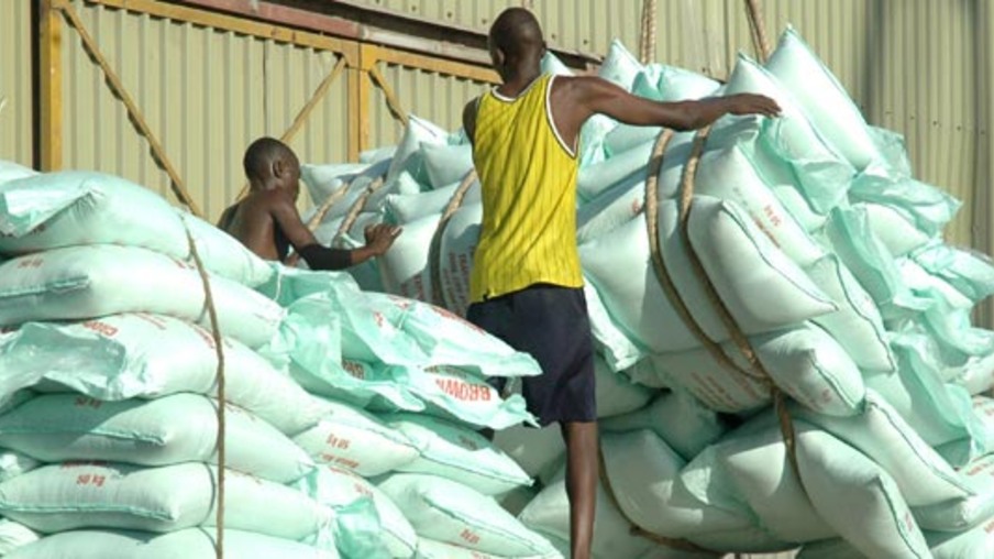 Quênia quer proteger setor contra cartel na importação de açúcar