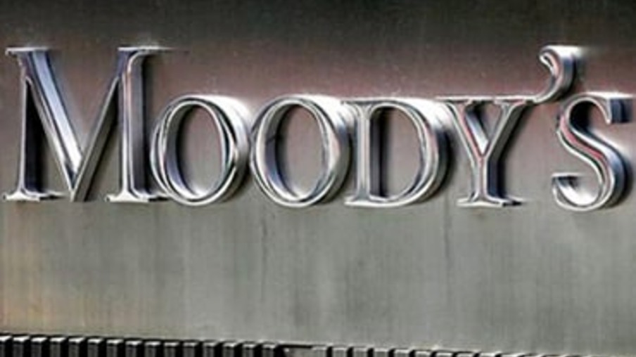 Fraqueza da economia e juro alto no Brasil dificultam redução de dívida, diz Moody's