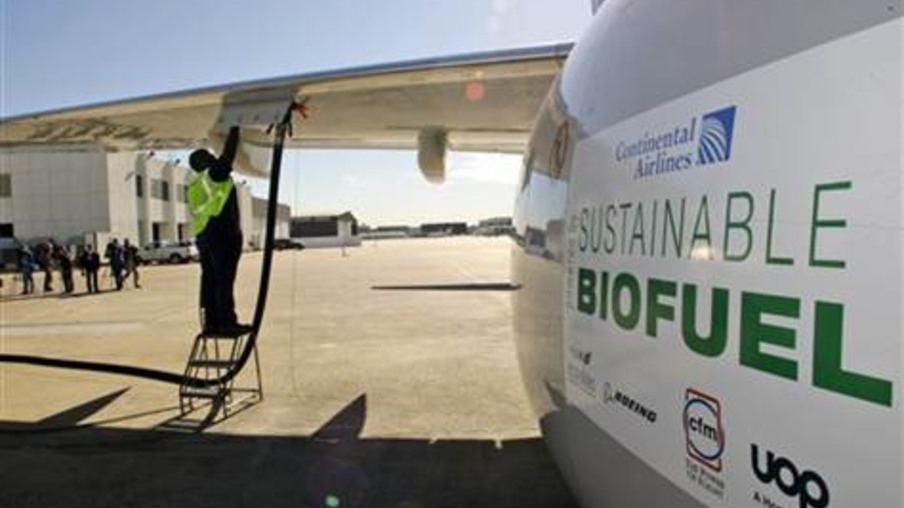 Sob pressão, companhias aéreas dos EUA investem em biocombustíveis