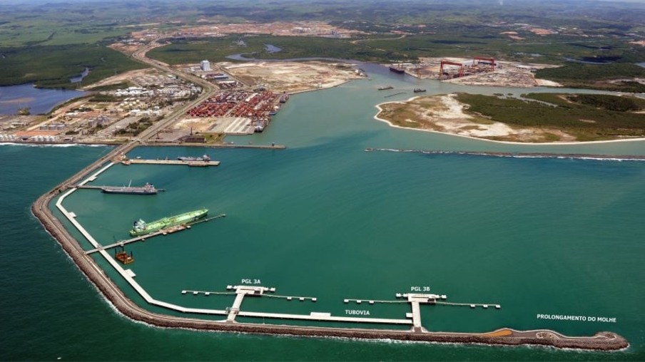 Porto de Suape ganha monitoramento de navios em tempo real