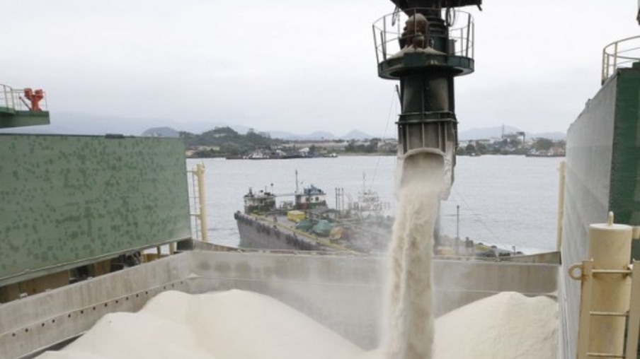 Kingsman eleva previsão de produção de açúcar no Centro-Sul em 2016/17