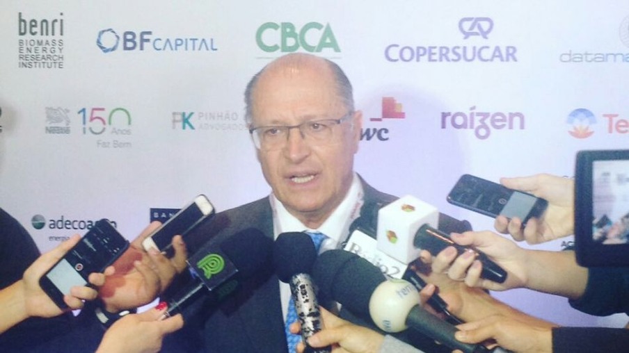 Hidrovia Tietê-Paraná terá operações mesmo durante estiagem, diz Alckmin