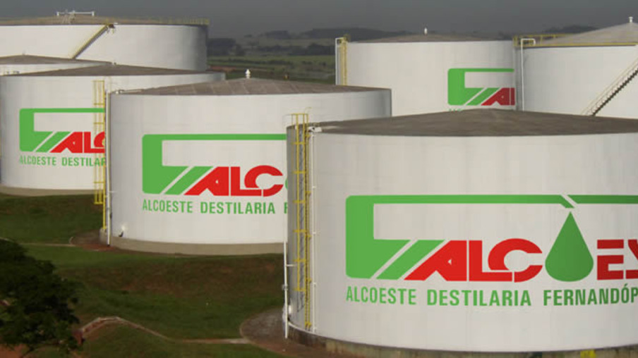 Na 16/17, a Alcoeste produziu 80 milhões de litros de etanol (Foto: Divulgação)