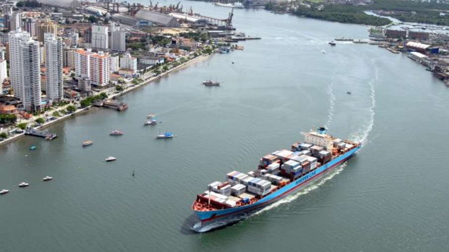 Porto de Santos: principal via de escoamento do açúcar e do etanol exportados (Foto: Codesp/Divulgação)
