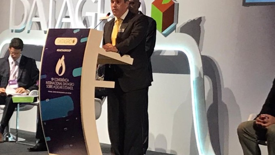 Aurélio Amaral, diretor da ANP, em painel da 19ª Conferência Internacional Datagro (Foto: Divulgação)