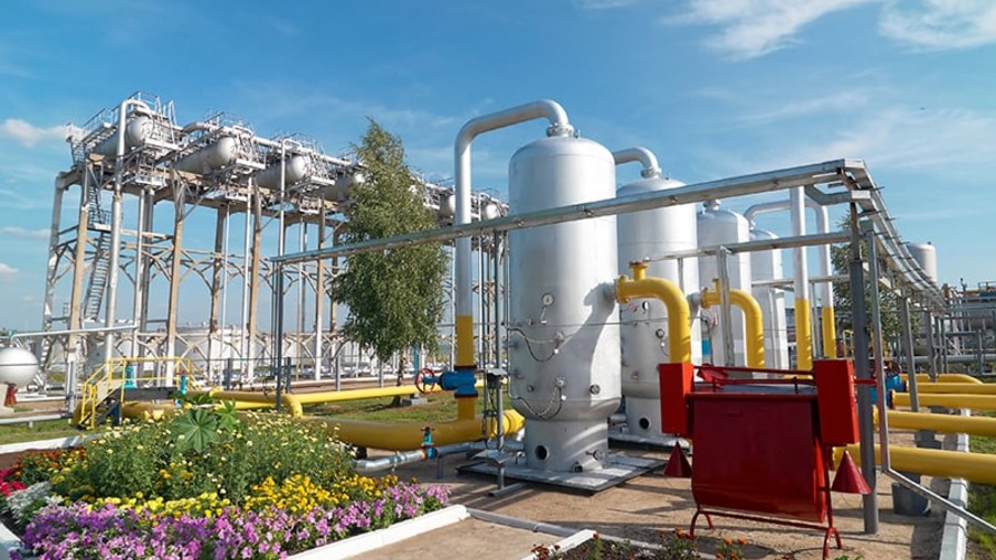 Oil and gas industry. Gas processing factory