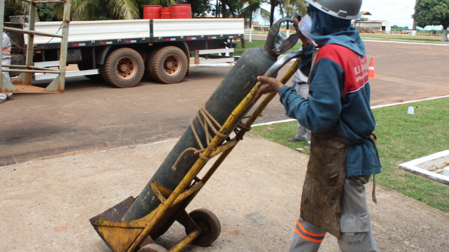 UISA cede cilindros de oxigênio e doa respiradores em Mato Grosso