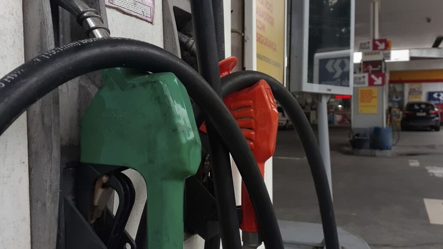 Preço do litro da gasolina registra alta de 0,97% nos postos de abastecimento do país
