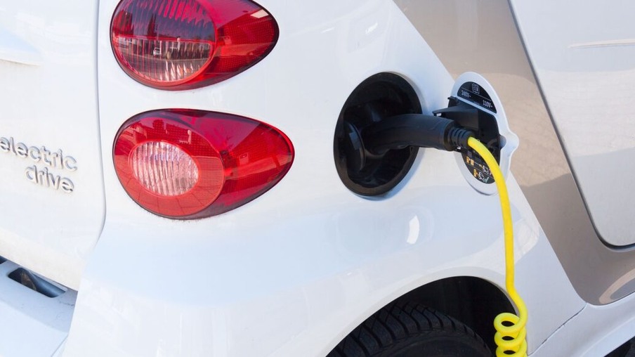 Etanol surge como protagonista no processo de descarbonização do setor automotivo