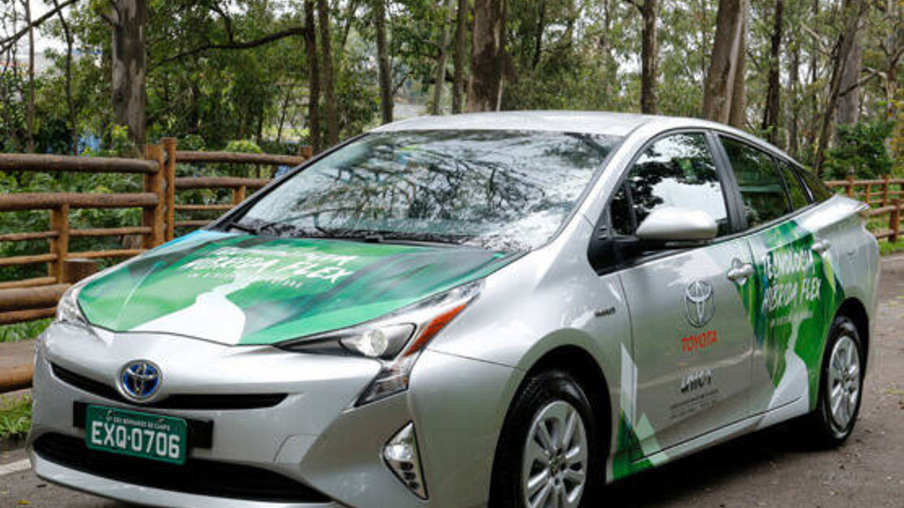 Por que a Toyota aposta na eletrificação combinada com etanol
