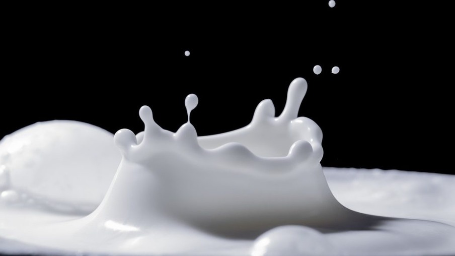 Empresa canadense investe milhões de dólares na produção de etanol a partir de leite