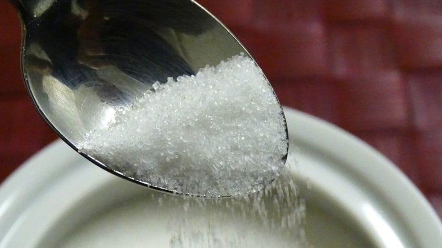 Superávit global de açúcar deverá ser de 4 milhões de toneladas na safra 2023/24
