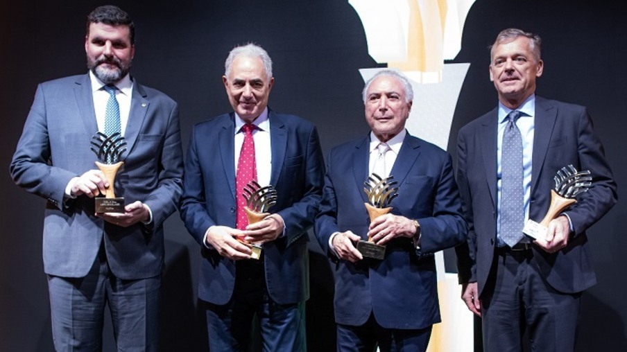 Shell Brasil recebe prêmio CNA Agro Brasil 2023 de Pesquisa e Desenvolvimento pelo Programa BRAVE