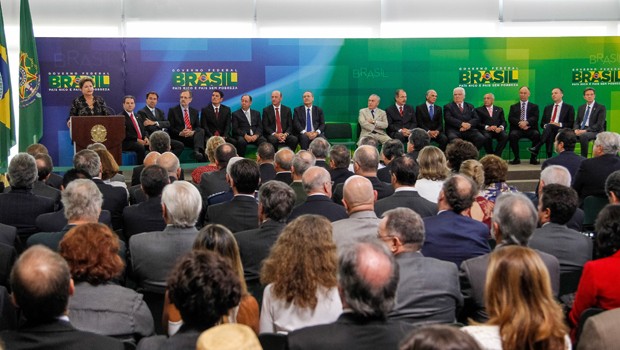 Seis novos ministros tomam posse em Brasília