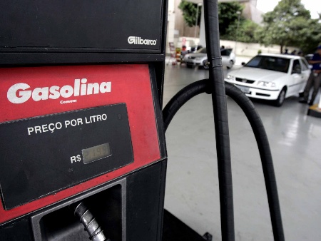 Petrobras: não há decisão sobre reajuste da gasolina  