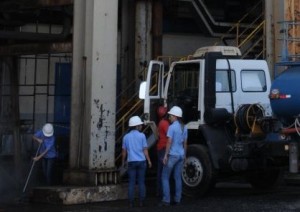 2012-07-26 Trabalhador Fabrica Açucar Industria Usina Equipav (2)