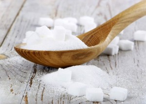 A produção mundial de açúcar deverá recuar 0,8%, segundo a INTL FCStone