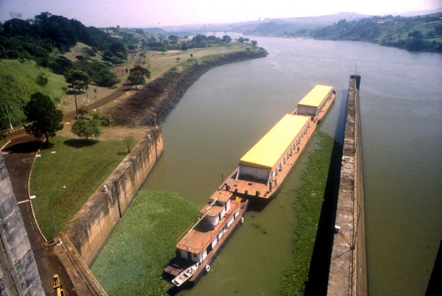 Liberação da hidrovia Tietê-Paraná amplia opções para usinas de cana