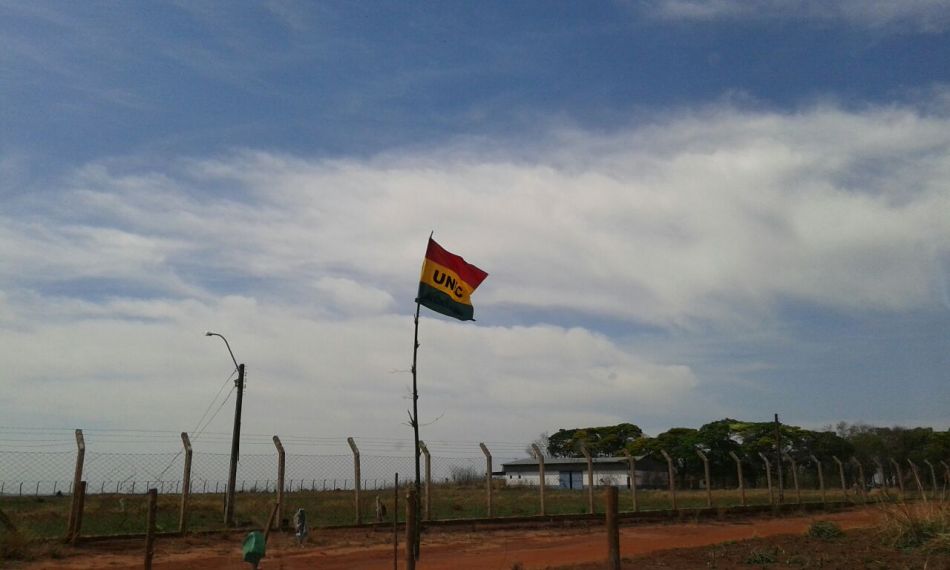 Bandeira de entidade de movimentos de sem-terra: ocupação (Foto: Divulgação)