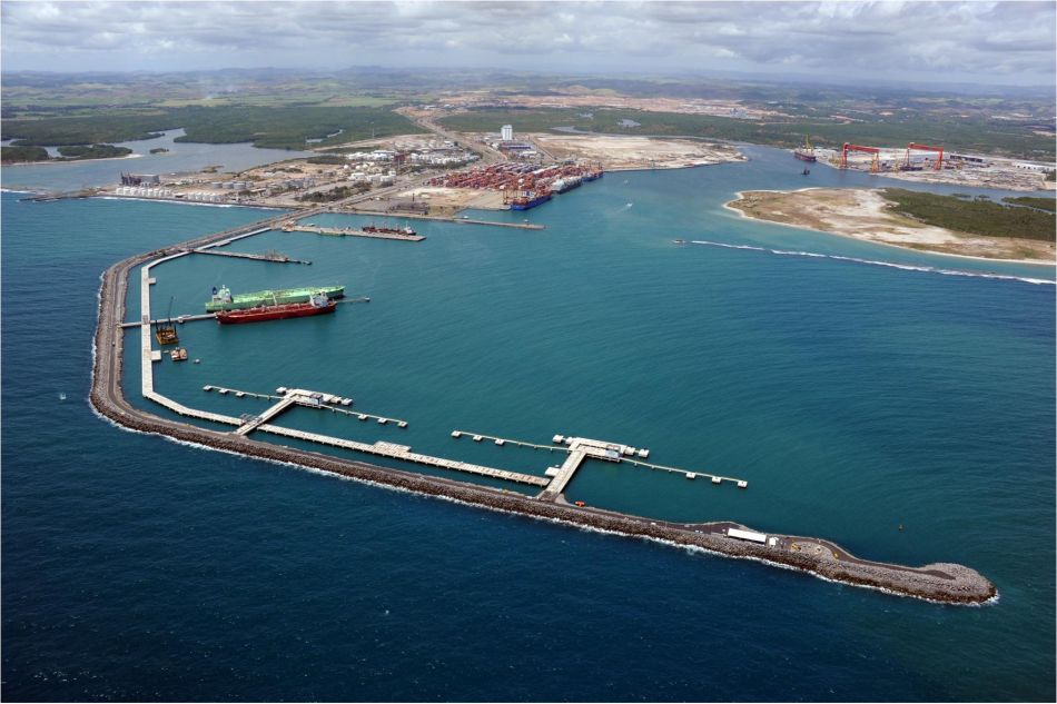 Porto Suape, no Recife: "portão" de entrada do etanol importado 