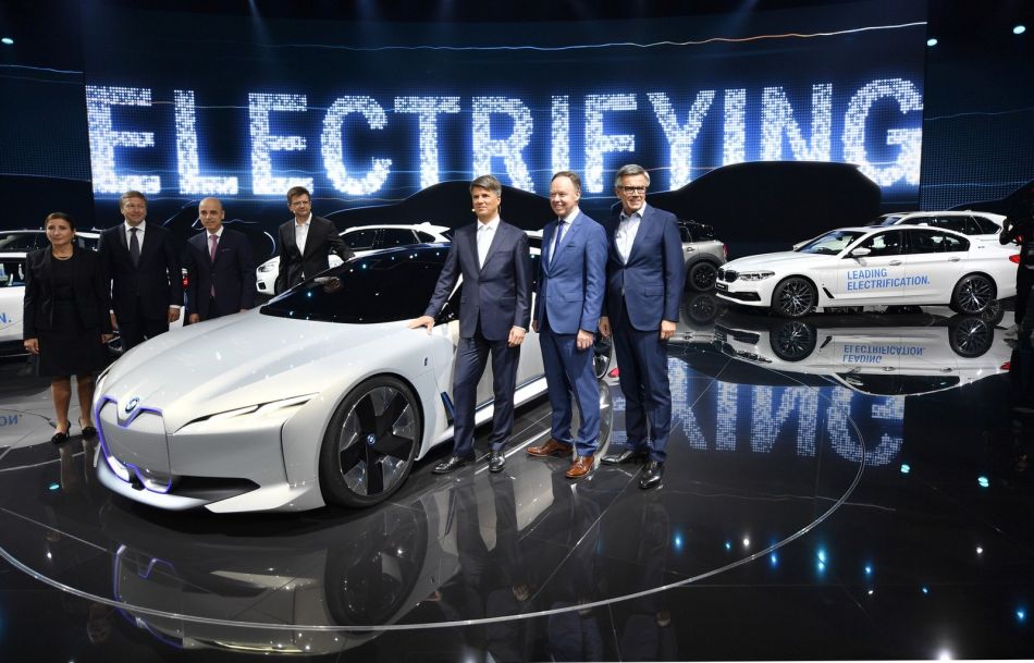 Salão de Frankfurt confirma tendência dos carros elétricos