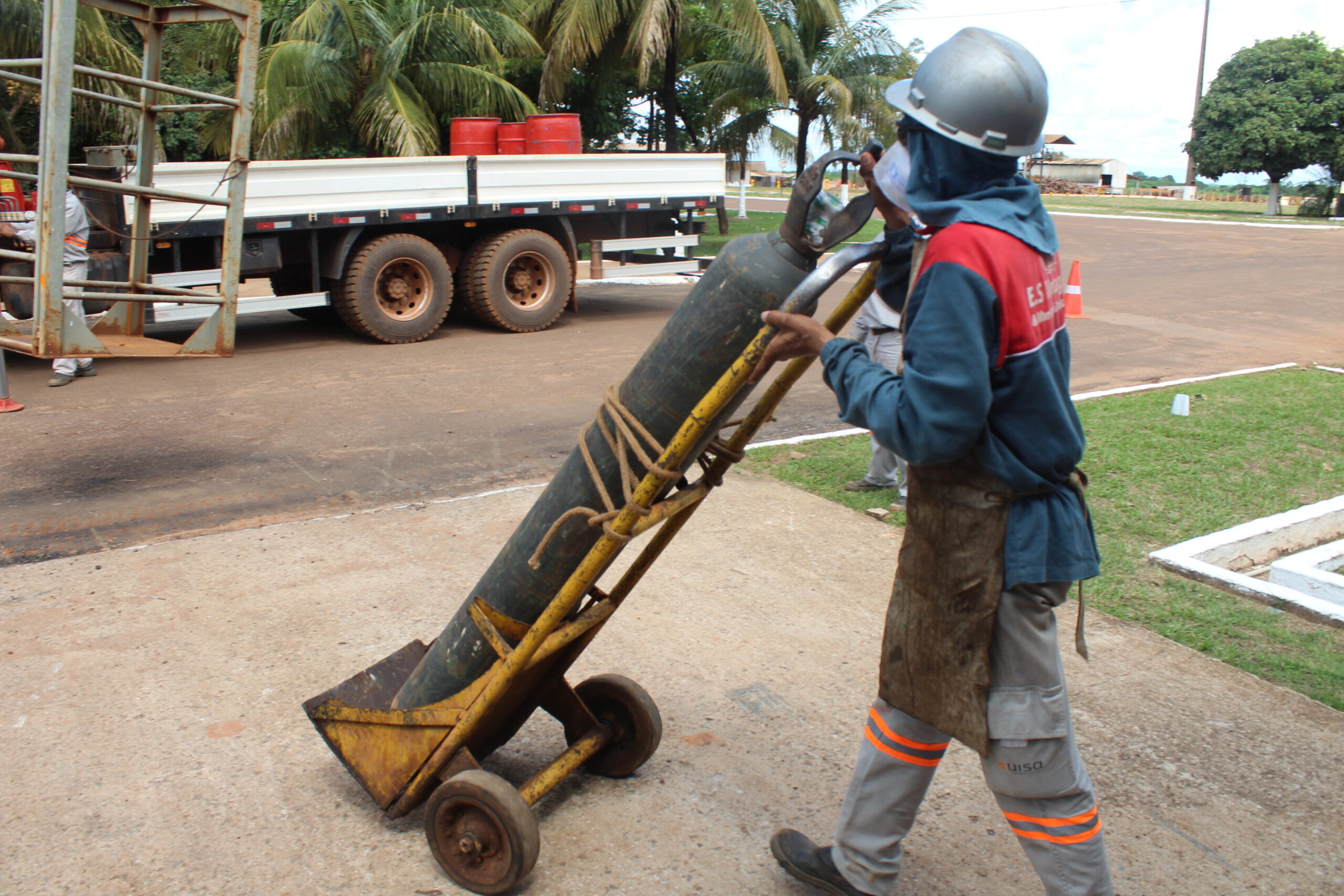 UISA cede cilindros de oxigênio e doa respiradores em Mato Grosso
