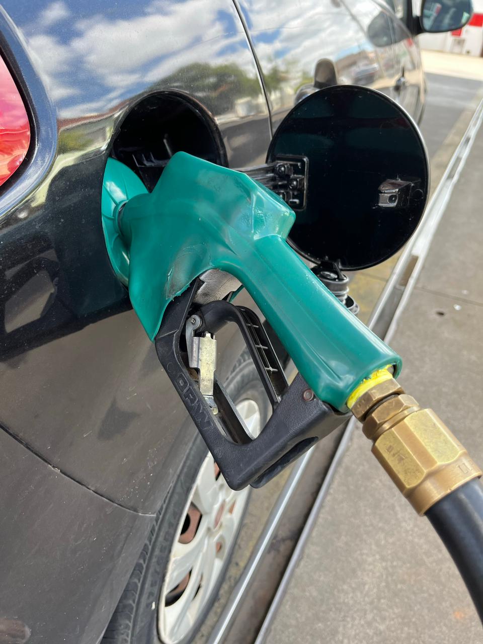 Preço do etanol hidratado fica estável em SP