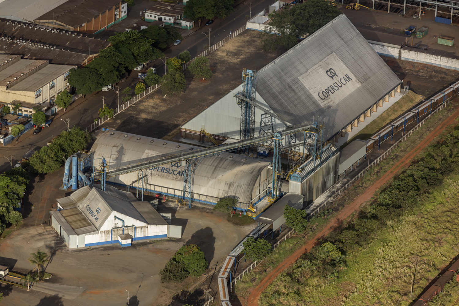 RIBEIRAO PRETO, SP - 19 ABRIL: Funcionarios da Copersucar, trabalham no Terminal Intermodal, em Ribeirao Preto, em 19 de abril de 2016. (Foto: Na Lata)